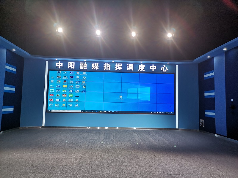 监控中心46寸液晶拼接屏左右两边黑屏怎么解决？